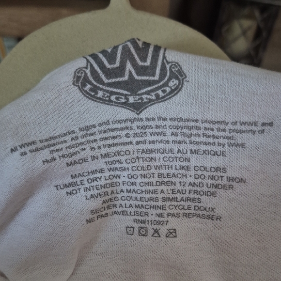 WWE Hulkamania White Tee with Red and Yellow Graphic - Picture 7 of 7